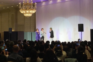 ホテルのディナーショーの音響業務