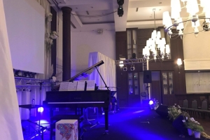 ピアノのコンサートの音響業務
